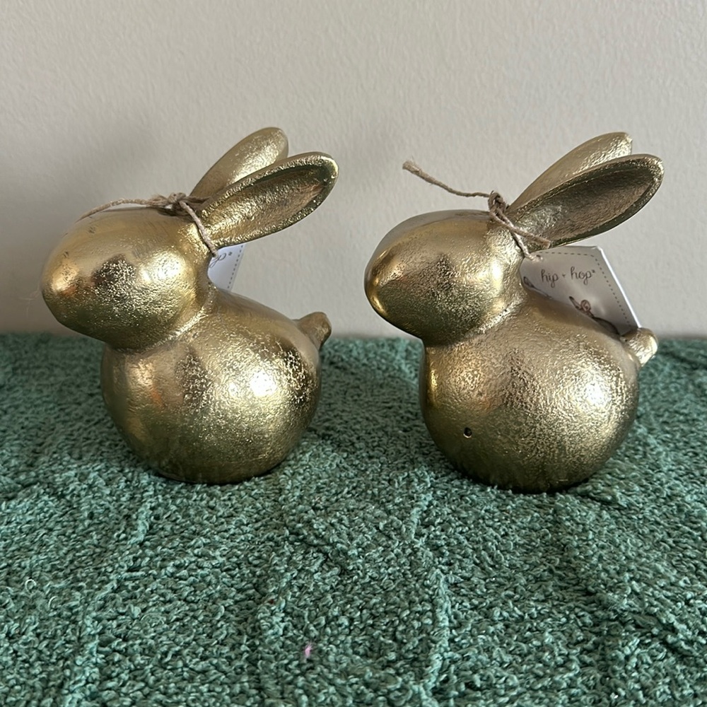 Hip & Hop Adorable Easter Bunny Decor Set of Two NEW